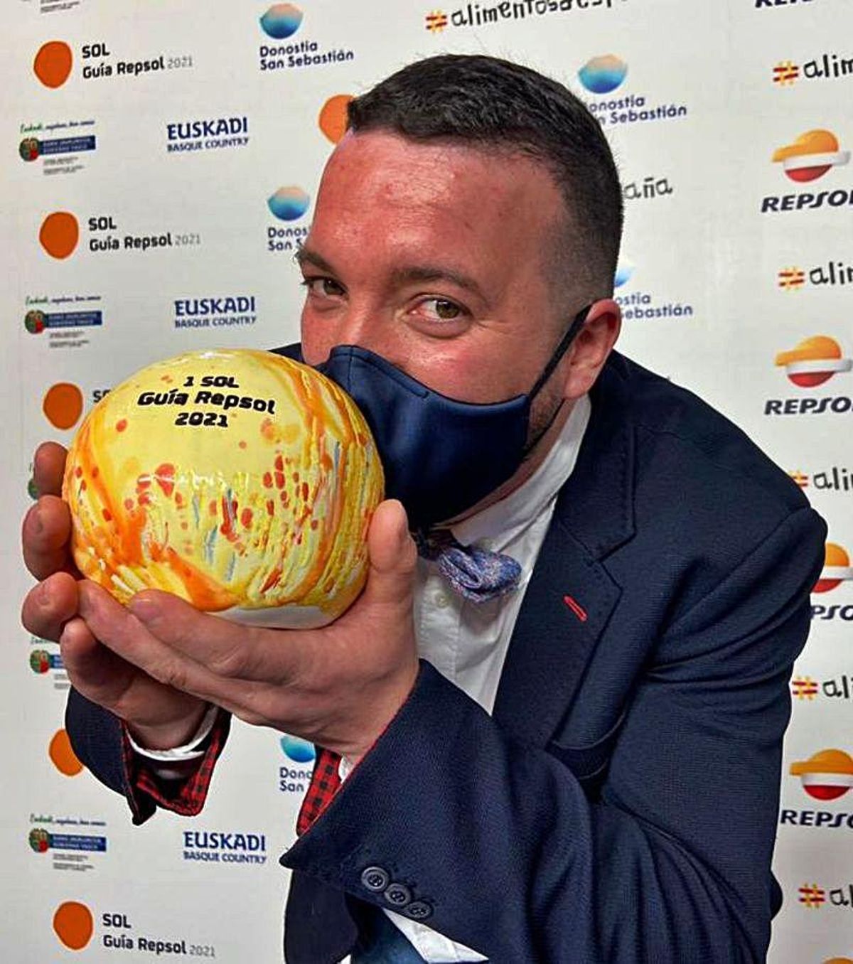 Elio Fernández, con su sol Repsol.