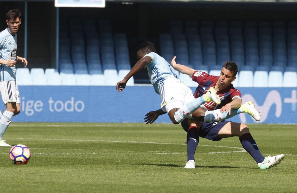 FARO recopila una selección de imágenes con lo más destacado del encuentro entre celestes y armeros en Balaídos