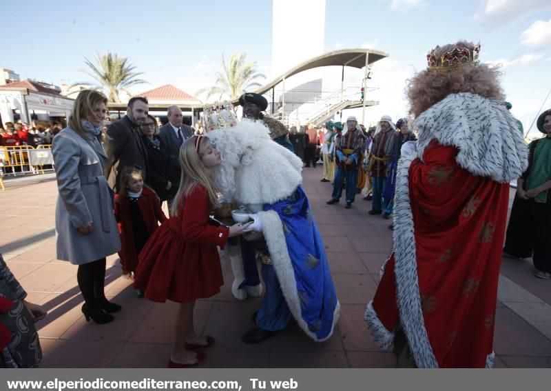 Los Reyes Magos repartieron regalos e ilusiones en Castellón