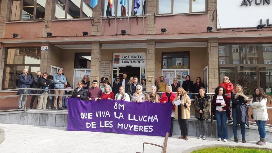 Llanera se suma a la conmemoración del 8M: &quot;La lucha por la igualdad debe continuar los 365 días&quot;