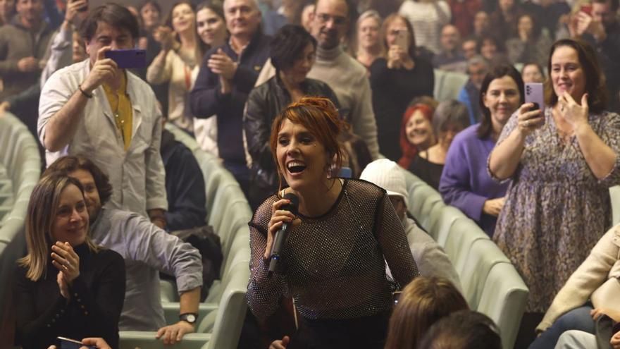 La cantante francesa Zaz salda con un lleno en Vigo su primer concierto en Galicia
