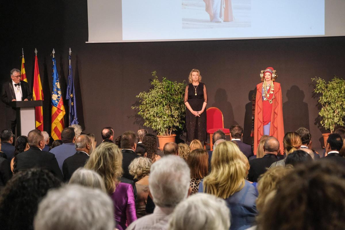 Así ha sido la Gala de entrega de las distinciones de honor de la Real Orden de la Dama en Elche Así ha sido la Gala de entrega de las distinciones de honor de la Real Orden de la Dama en Elche
