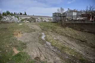 Les imatges del solar on s'aixecarà el nou jutjat de Santa Coloma de Farners