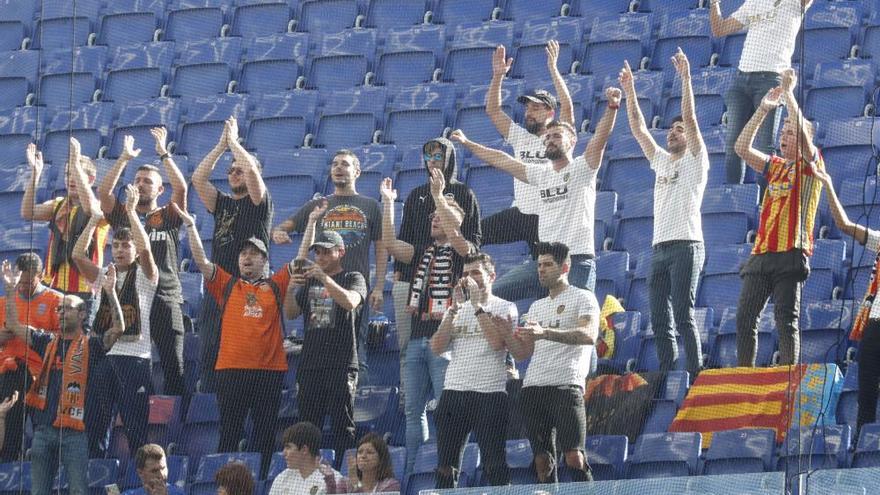 El Valencia CF sale a flote y remonta contra el Espanyol