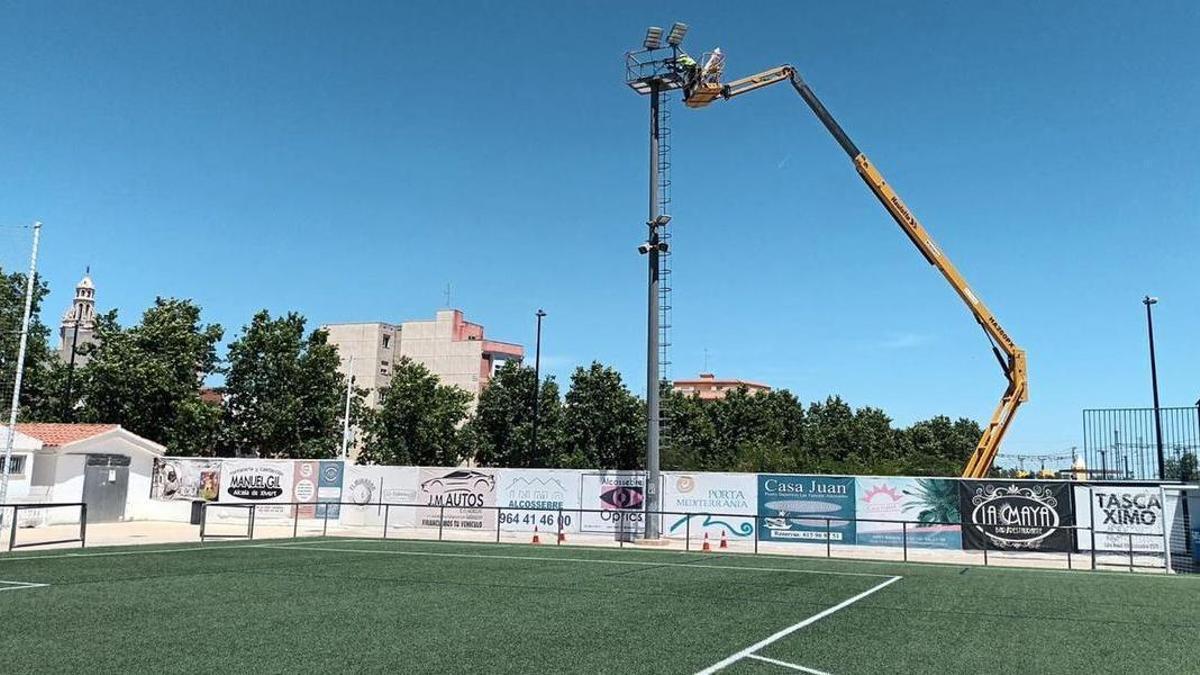 Amb aquesta intervenció, l'Ajuntament d'Alcalà vol optimitzar recursos i reduir la factura elèctrica.