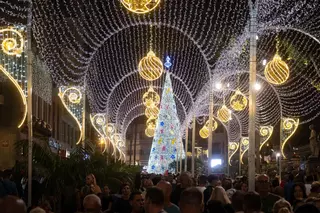 Espectacular encendido navideño y una decoración con dos velocidades
