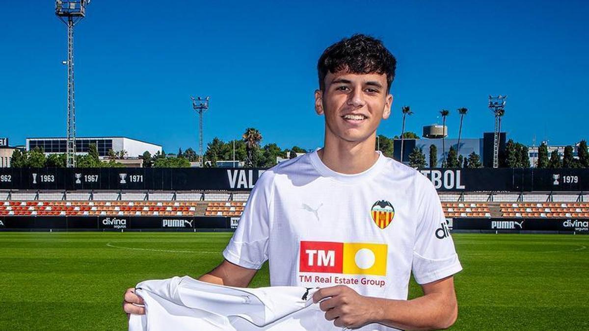 Íker Herrera, la joya que viene, es internacional con las categorías inferiores de la Selección Española y ha sido capitán de la Selecció valenciana