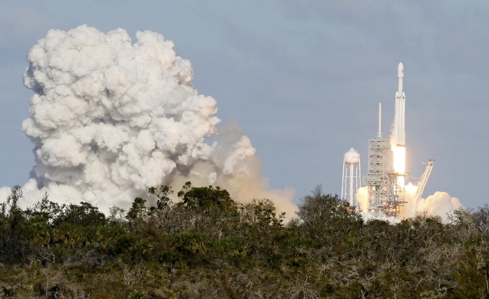 Llançament del coet «Falcon Heavy» d'SpaceX