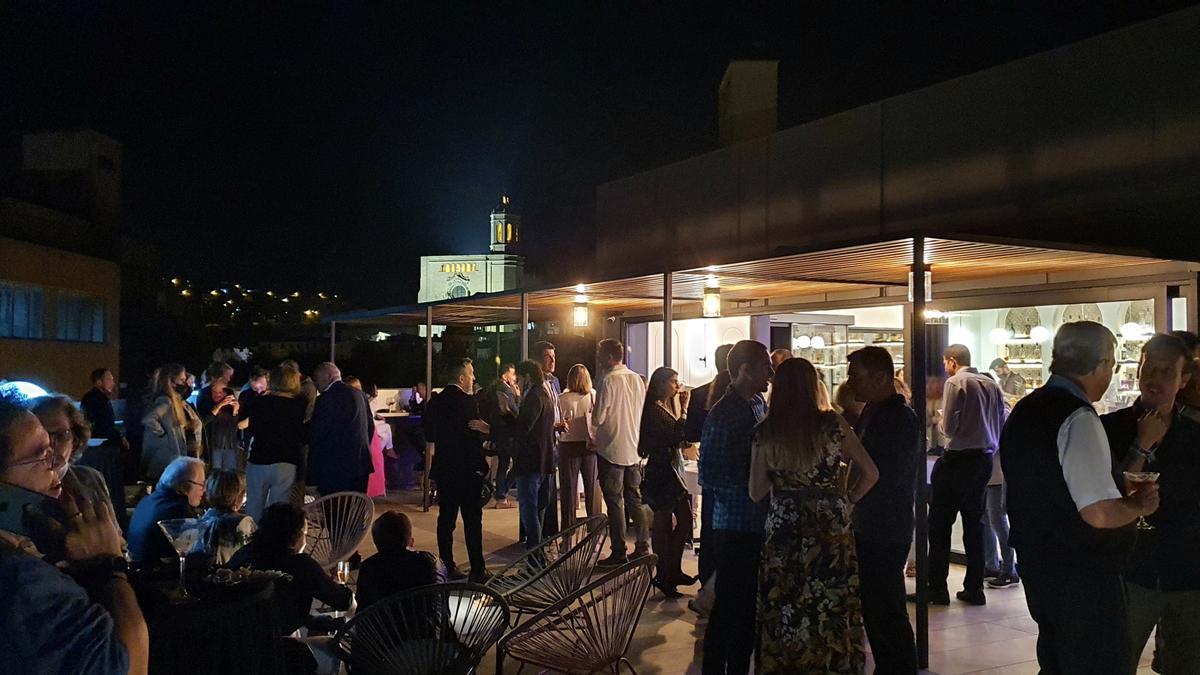 La festa d&#039;obertura de la terrassa de l&#039;Hotel Ultònia