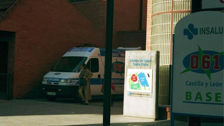 Pacientes de Santa Elena esperan diez días para una cita