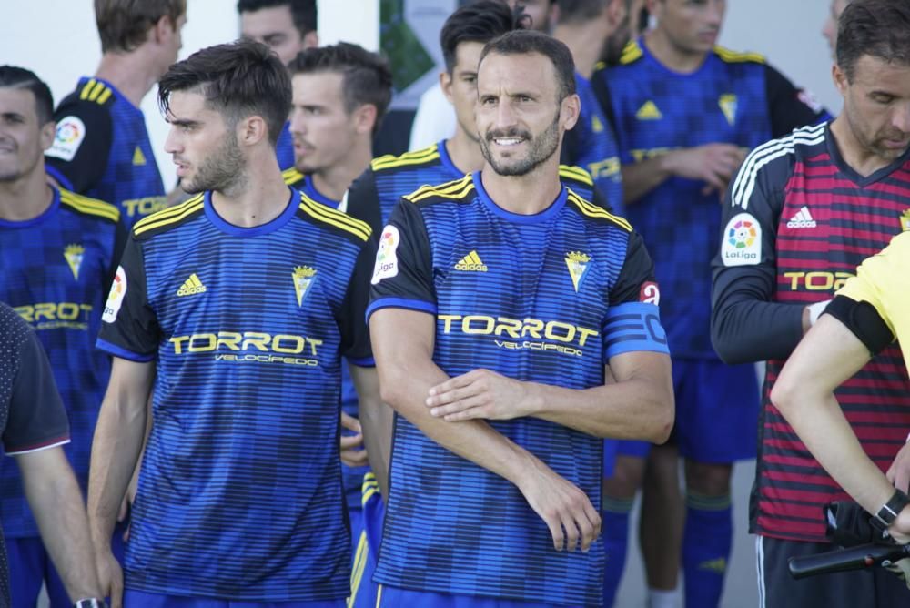 El Elche pierde contra el Cádiz en su primer partido de pretemporada.