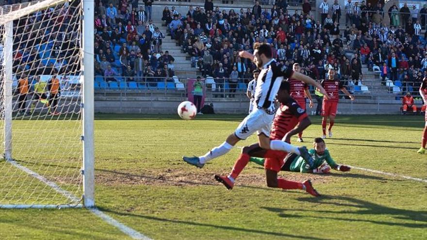 Javi Rey, Gabri y Pol, bajas del Badajoz ante el filial del Córdoba