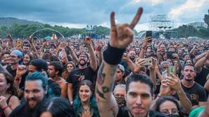 Ambiente y público en Can Zam durante el festival Rock Fest Barcelona en 2022.