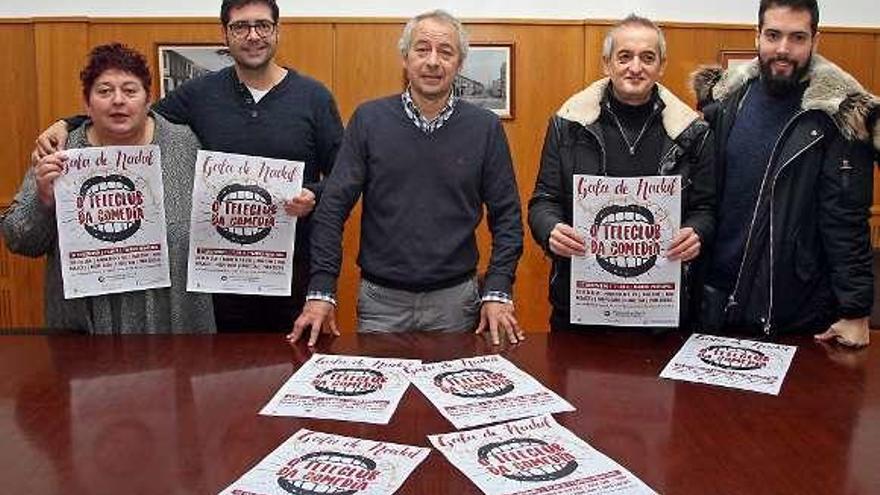 Chelo do Rejo, Pablo Chichas, Juan Constenla, Carlos Barruso y Héctor Martínez, ayer, presentando la gala. // Bernabé / Juan Carlos Asorey