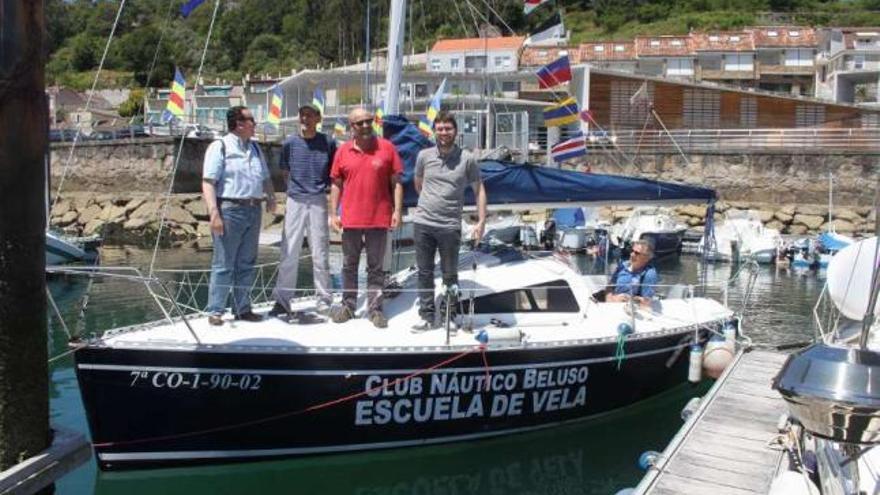 De izqda. a dcha: Francisco León, Iñaki Carbajo, José L.Smyth y el edil de Cultura Andrés Lamosa.  // S.Á.