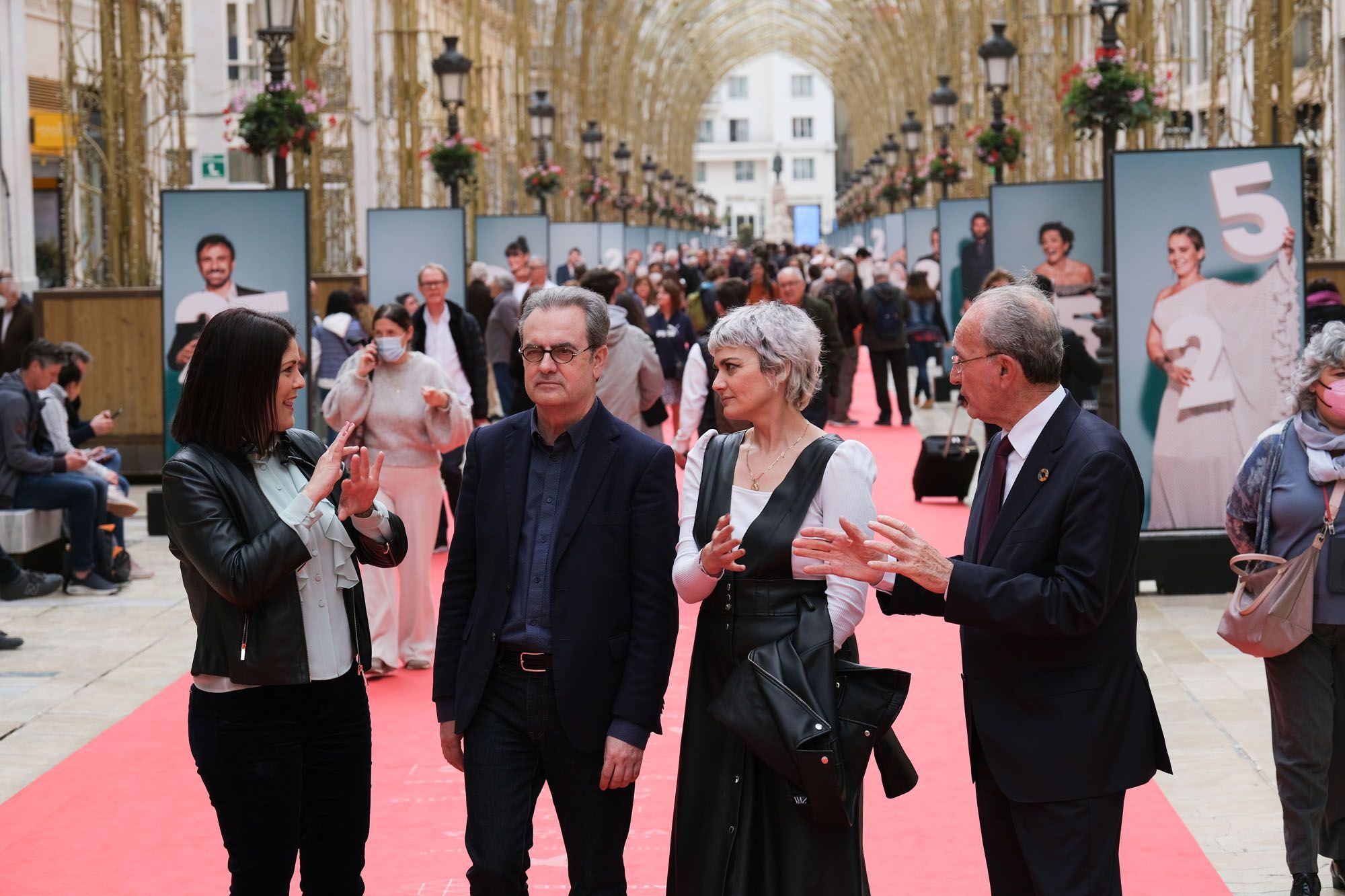 La exposición oficial del Festival de Málaga ya luce en la calle Larios