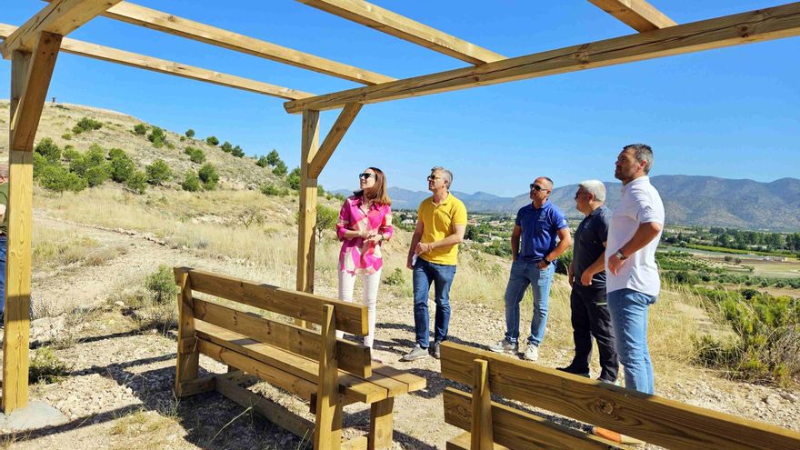 Caravaca reforesta con cerca de mil árboles y arbustos autóctonos Las Tosquillas de Barranda y el Cerro de las Fuentes de Archivel