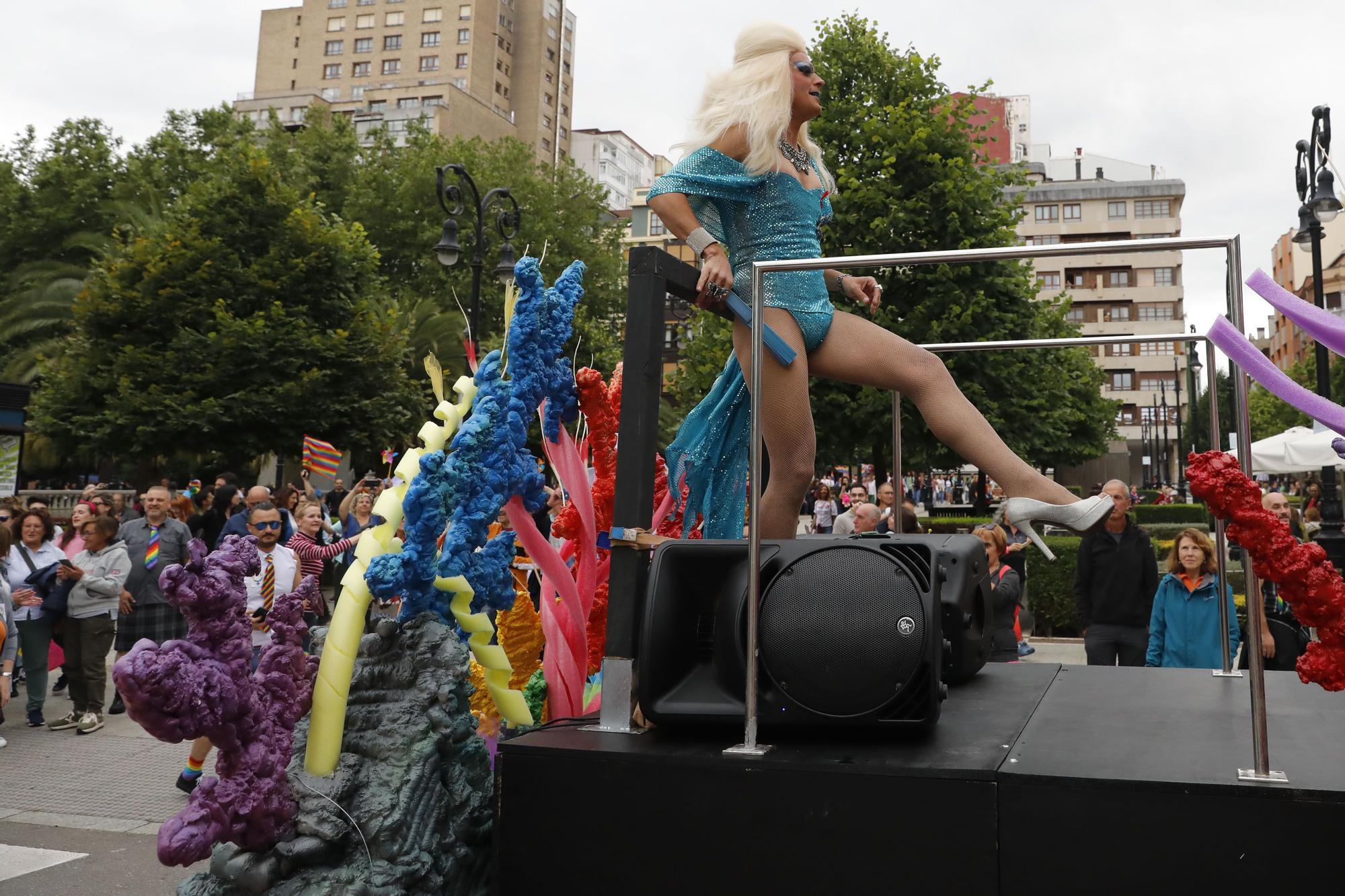 En imágenes: así fue la manifestación del orgullo LGTB en Gijón