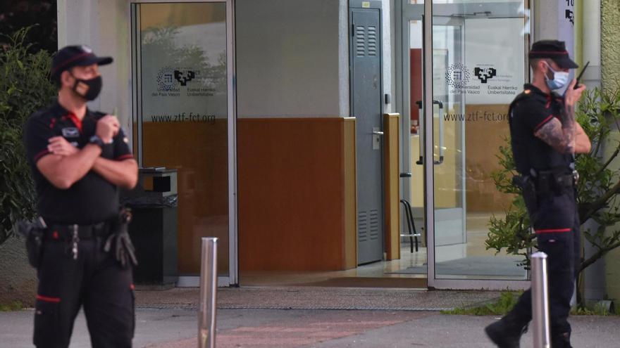 Detenido un joven que ha irrumpido a tiros en el campus de Leioa de la UPV