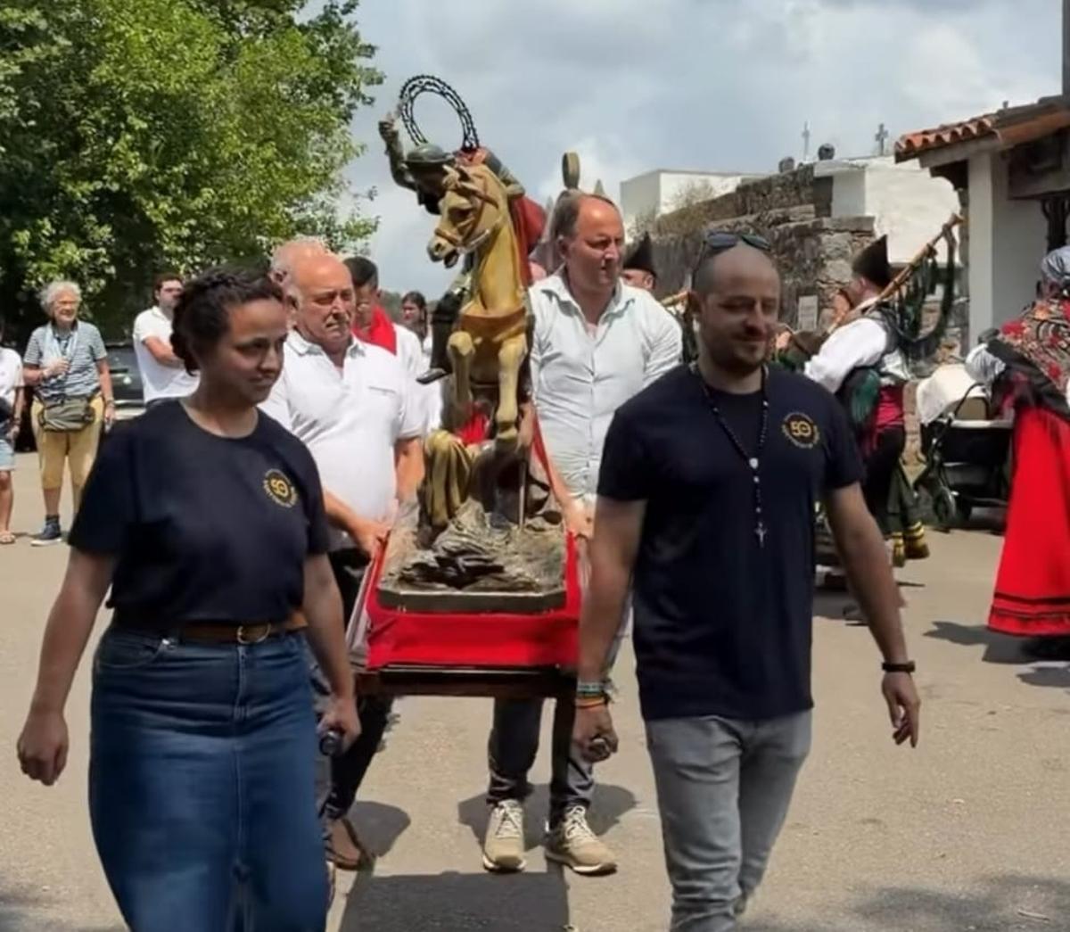 En imágenes: Santiago de Arlós salió en procesión