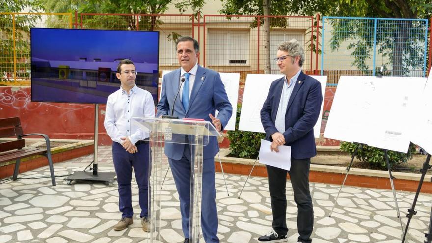 Visita a la zona donde se construirá la nueva escuela infantil de Algezares.