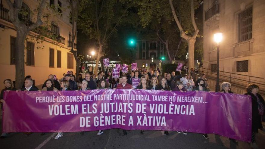Cabecera de la manifestación del pasado viernes en Xàtiva. | PERALES IBORRA