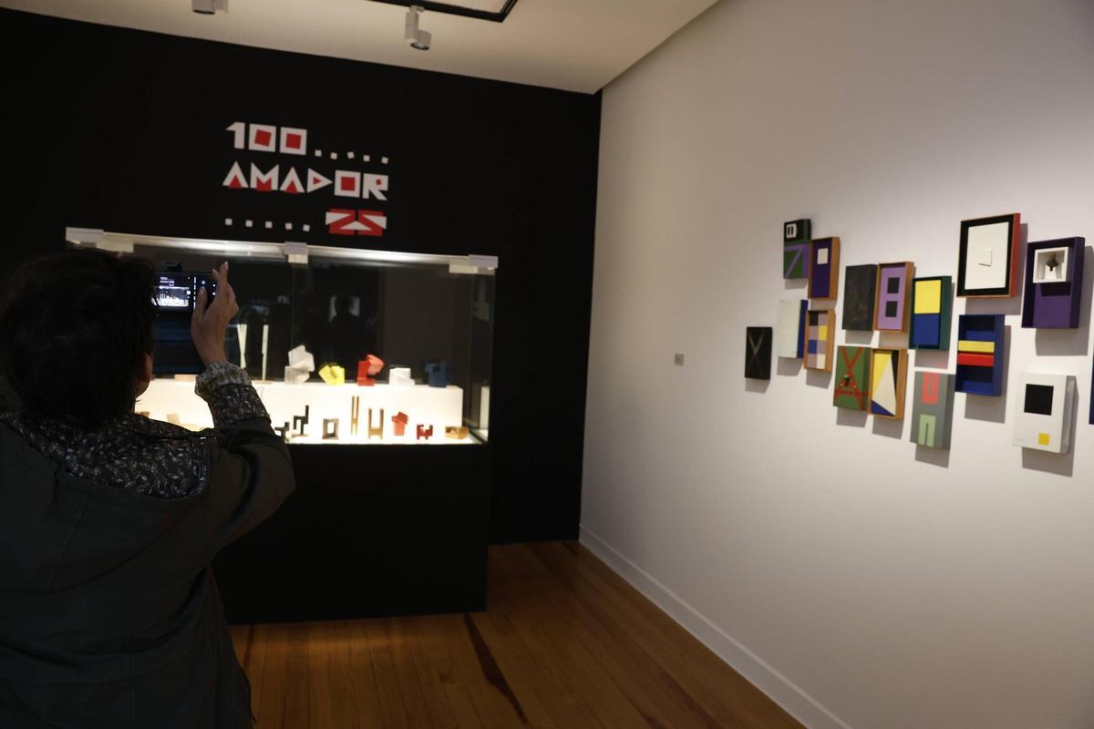 La Casa Natal de Jovellanos inaugura una exposición de homenaje al escultor Amador Rodríguez (en imágenes)