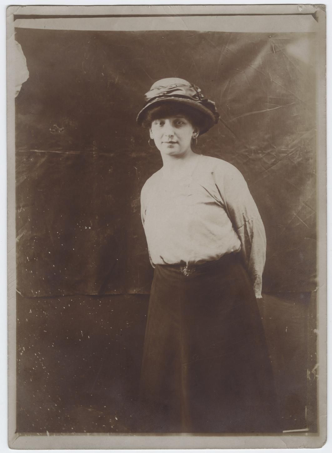 Fotografía de Fernande Bellevallée, 1910.