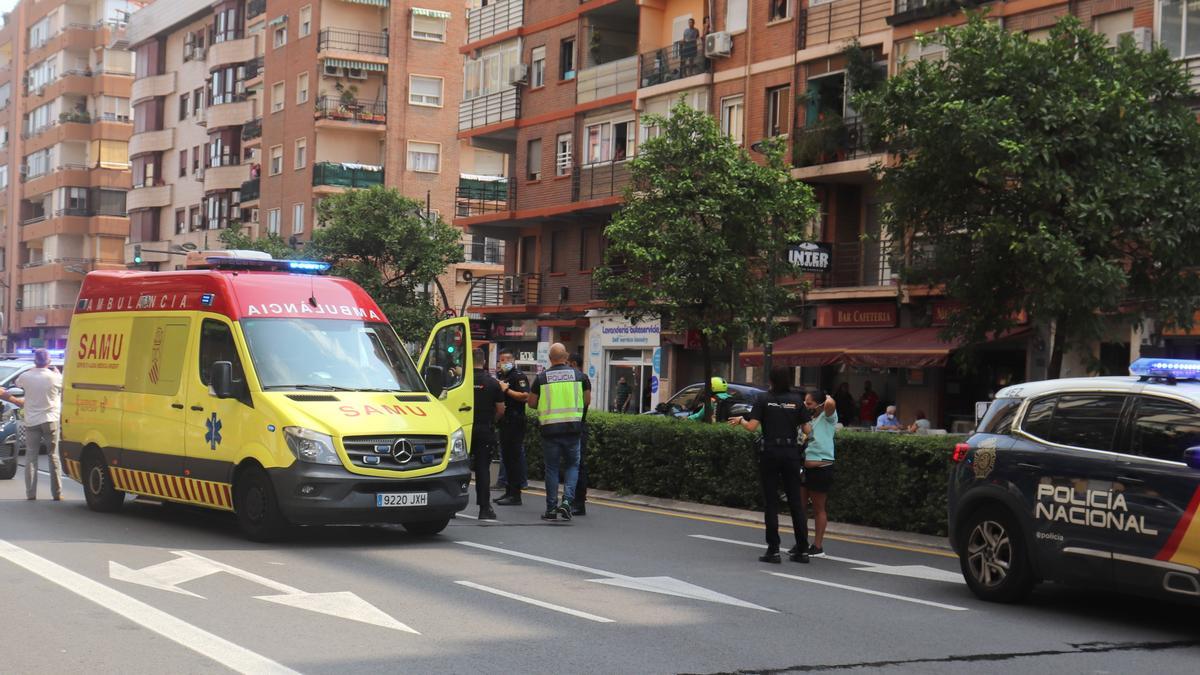 Uno de los heridos ha sido trasladado de forma urgente por un SAMU al Hospital La Fe.