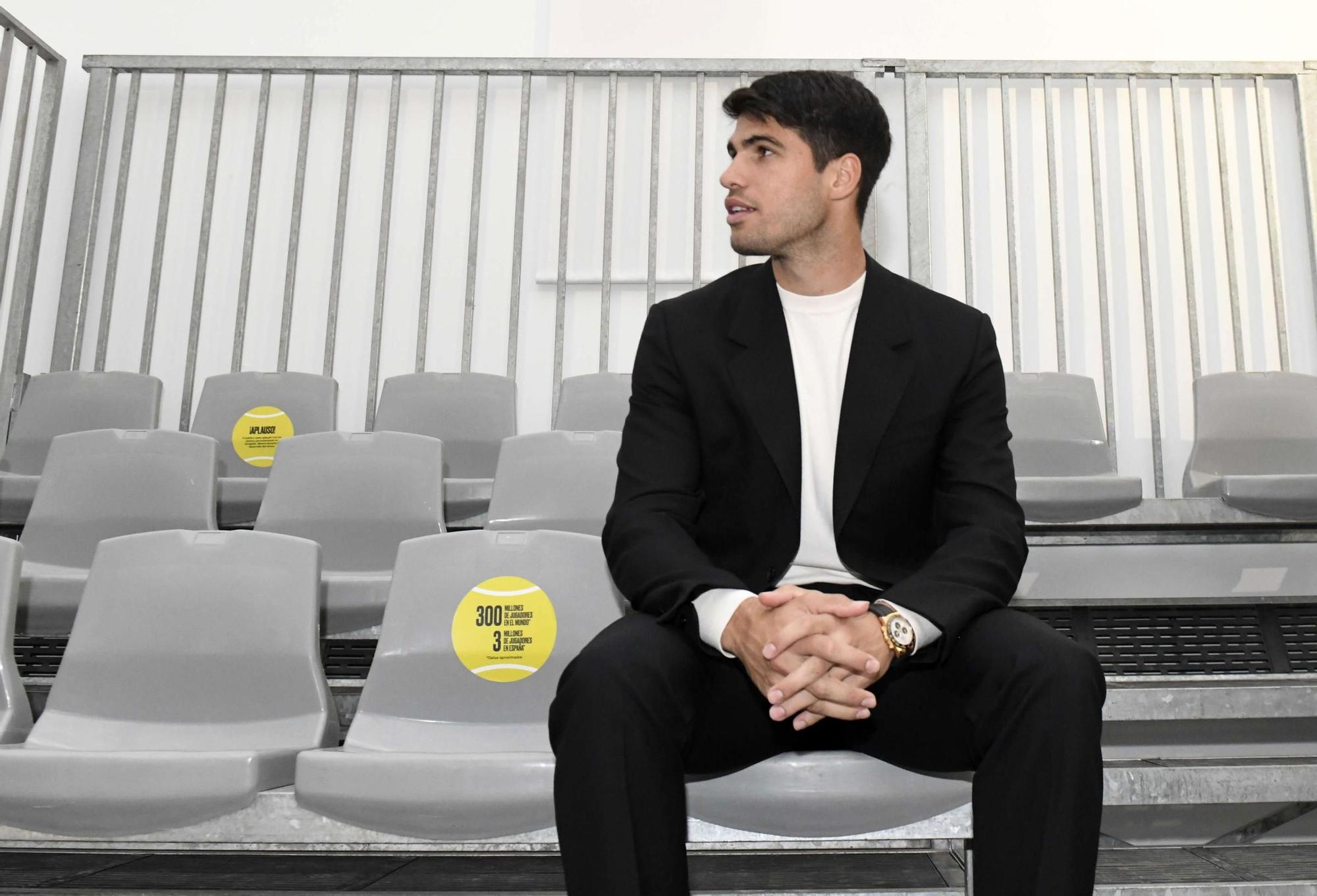 Así ha sido la inauguración de la exposición de Carlos Alcaraz en la Cárcel Vieja de Murcia