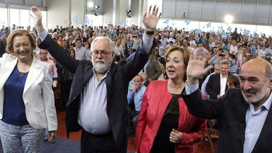 Cañete: &quot;El PP reconstruye el país y las autonomías&quot;