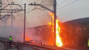 Incendi a l’estació de Montcada-Bifurcació, diumenge passat.