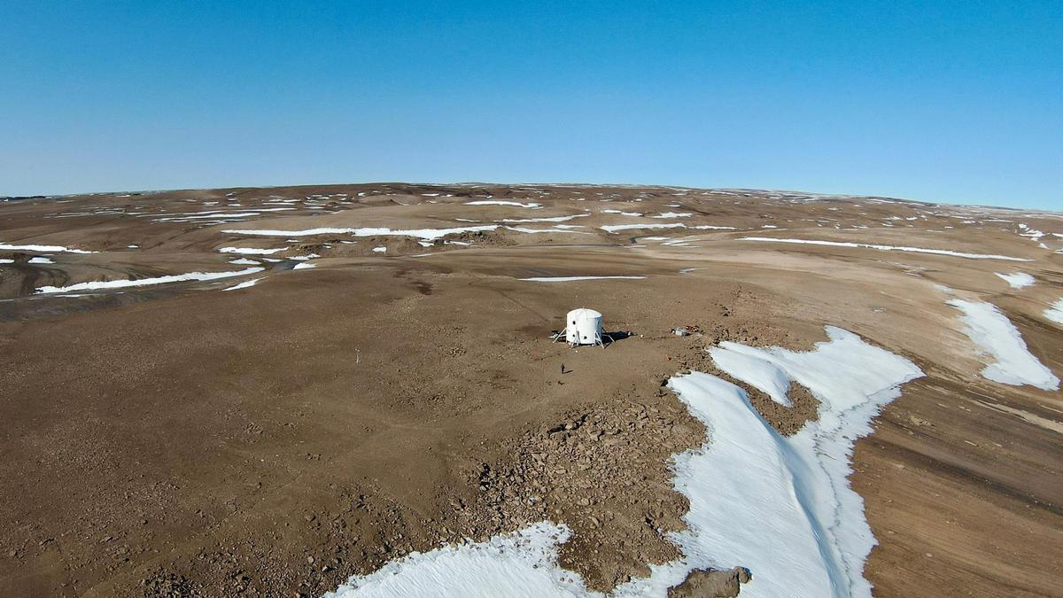 Vista aérea del campamento marciano en el Ártico.