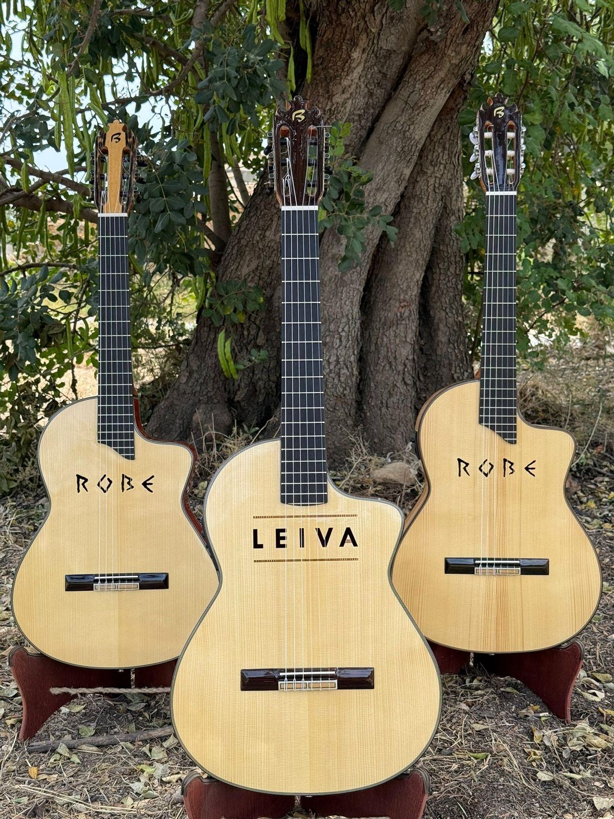 Las guitarras artesanales de Robe y Leiva