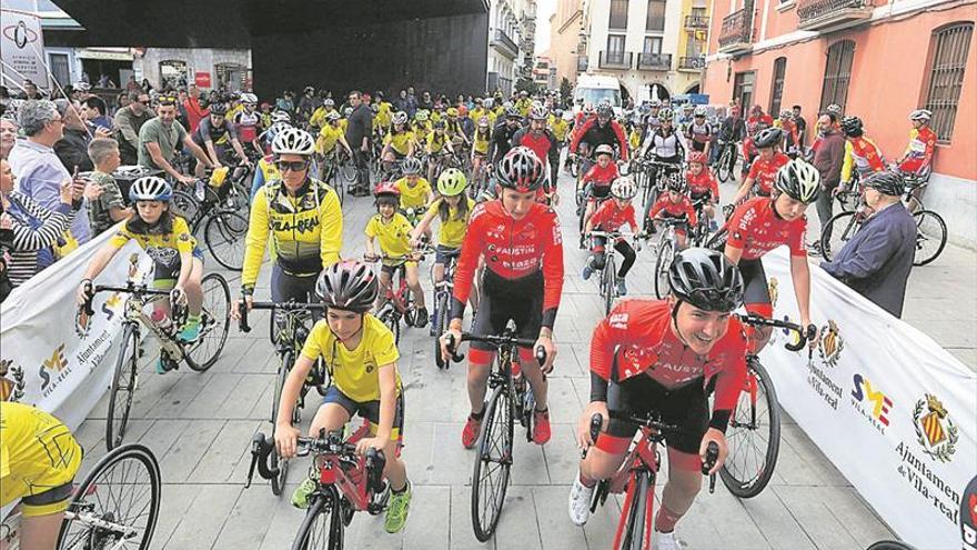 Una bicicletada popular toma las calles de Vila-real