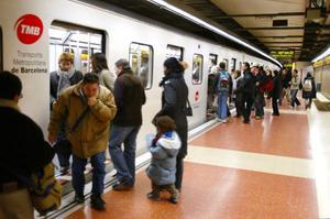 Mor atropellada una dona al quedar-li el peu atrapat entre l’andana i el vagó a l’estació de Gorg