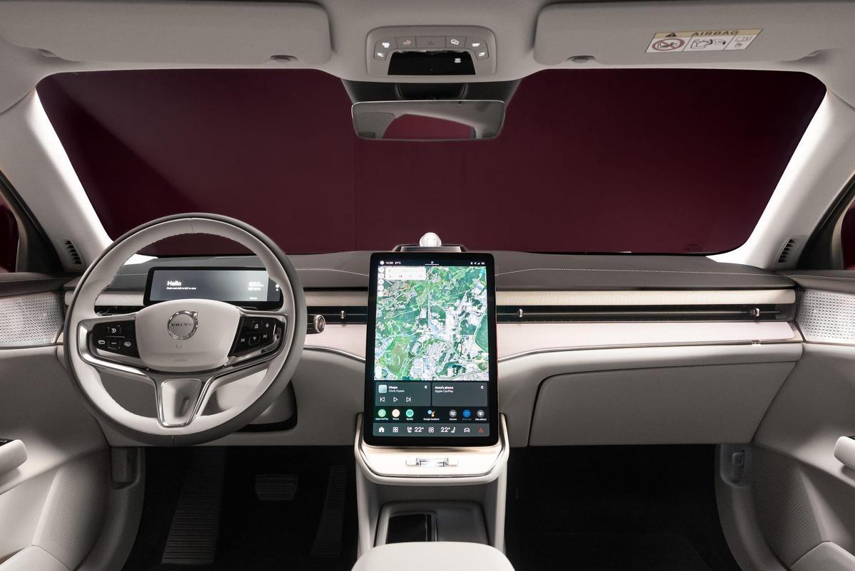 El apartado tecnológico del Volvo ES90 se articula en torno a la integración nativa de Google