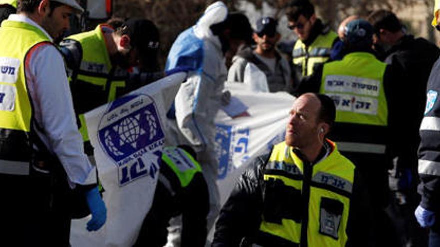 Almenys quatre morts en un atemptat amb camió a Jerusalem