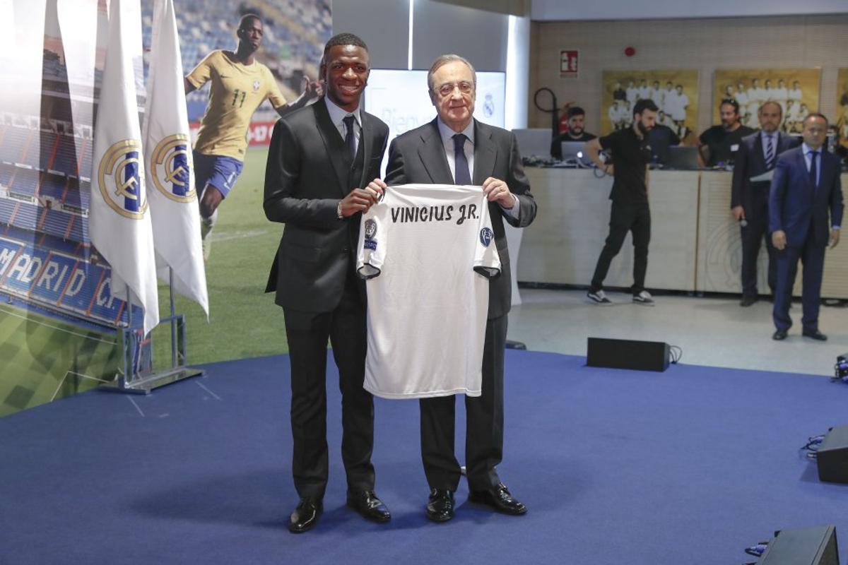 El día de la presentación de Vinicius con el Real Madrid el 20 de julio de 2018.