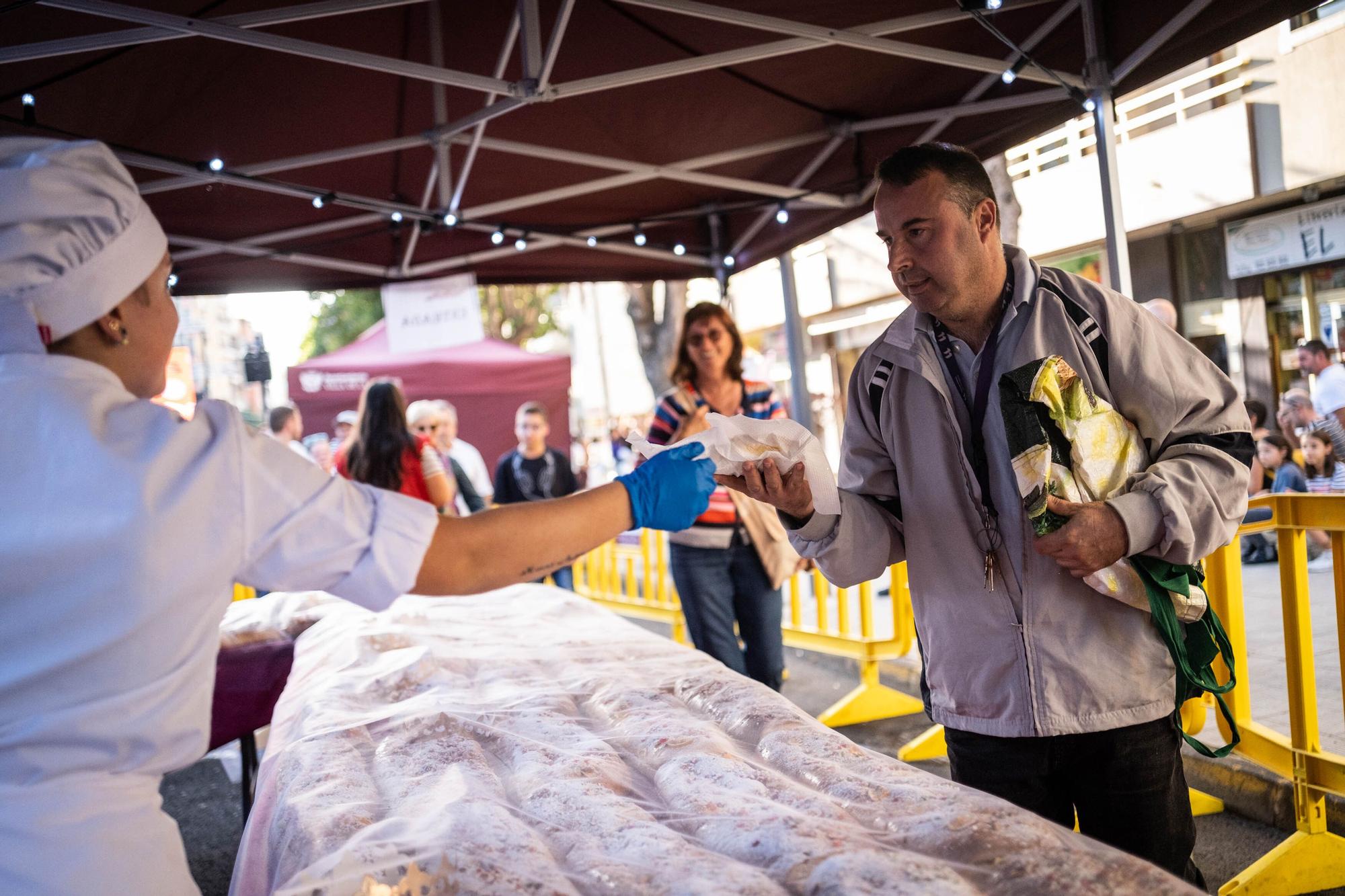 La Orotava elabora el roscón gigante de Reyes