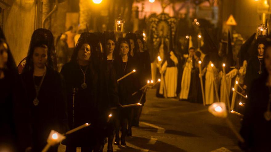 Un instante de la procesion de ayer de Jesús del Gran Poder y la Esperanza, en Alicante