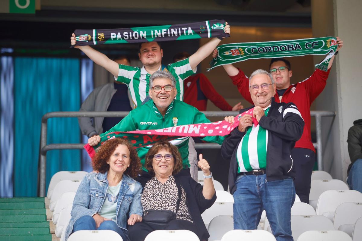 Córdoba CF-Granada | Las imágenes de la afición en El Arcángel