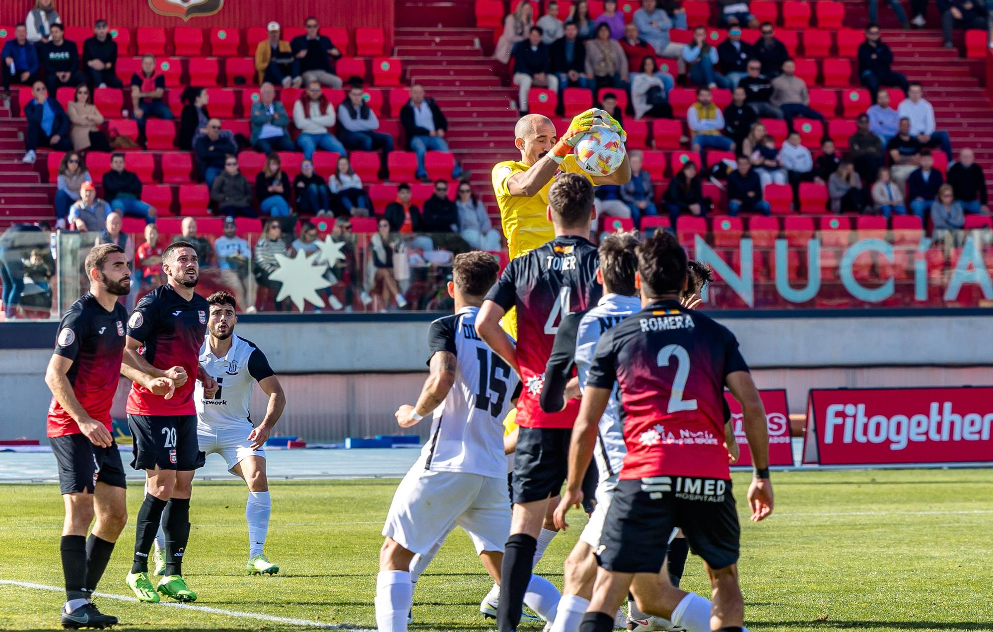 Un tempranero gol de Toner da un triunfo vital a los de César Ferrando y deja sin liderato a los de Fernando Estévez