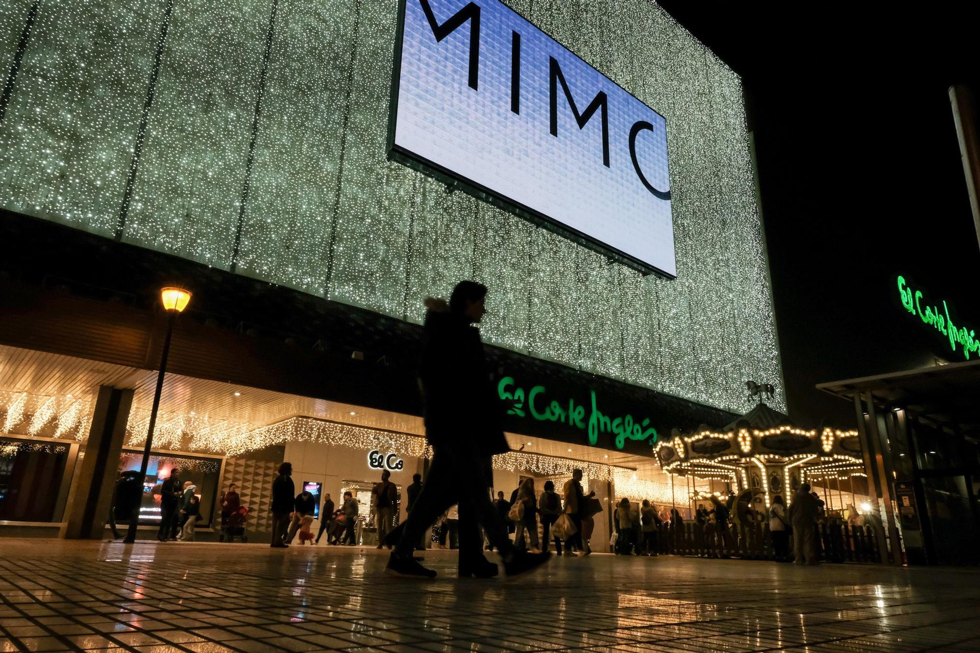 Navidad en Málaga | La calle Larios enciende sus luces de Navidad