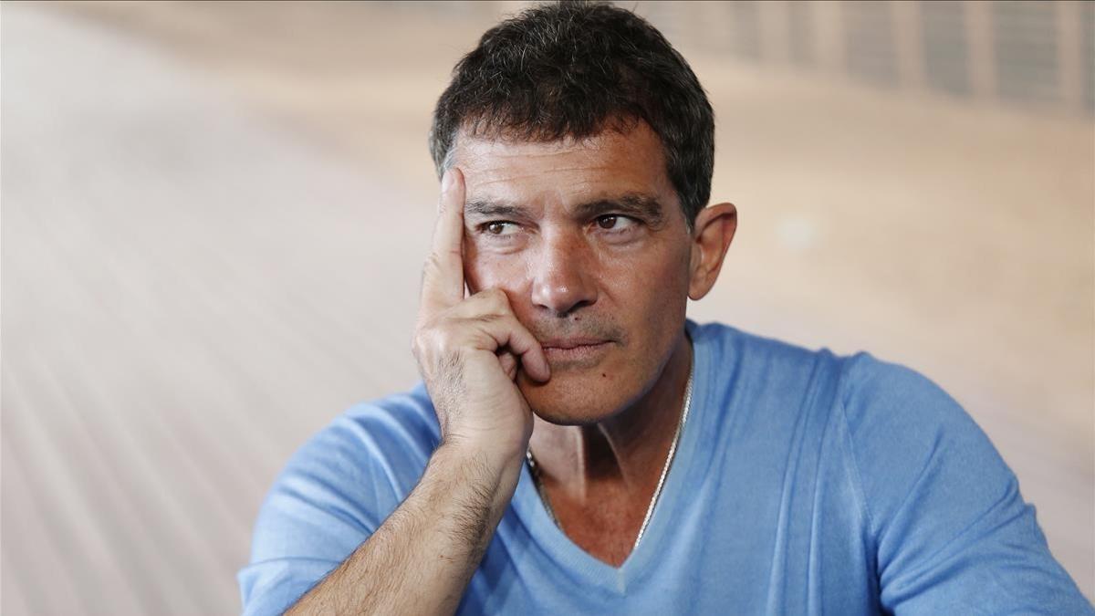 lmmarco39979526 spanish actor antonio banderas poses during a photocall for 180510165019