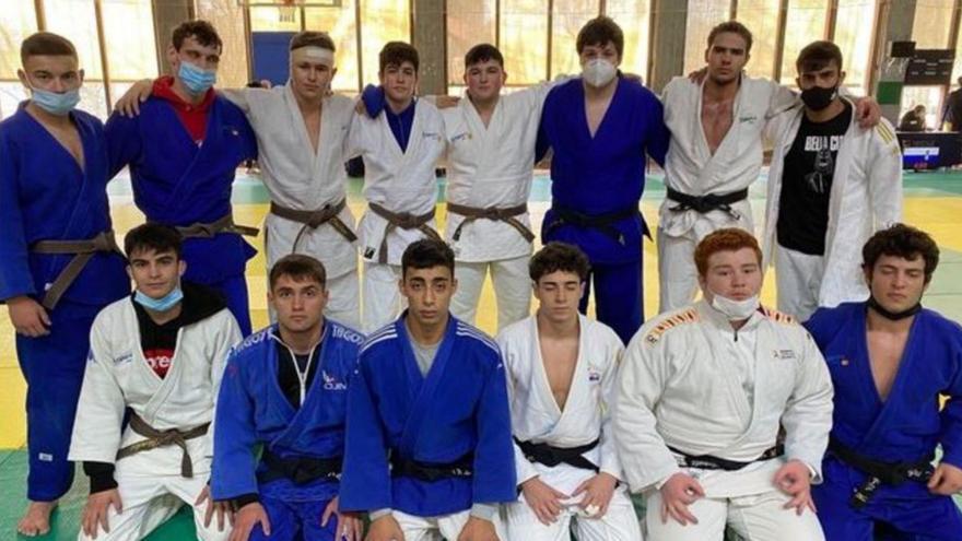 Dotze medalles per a l’Esport7 i el Judo Moià al català júnior