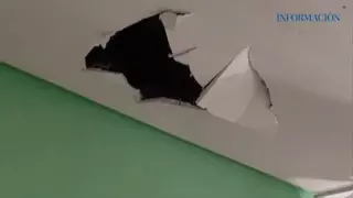 Cae parte del techo de escayola sobre la cama de un paciente del Hospital de Alicante