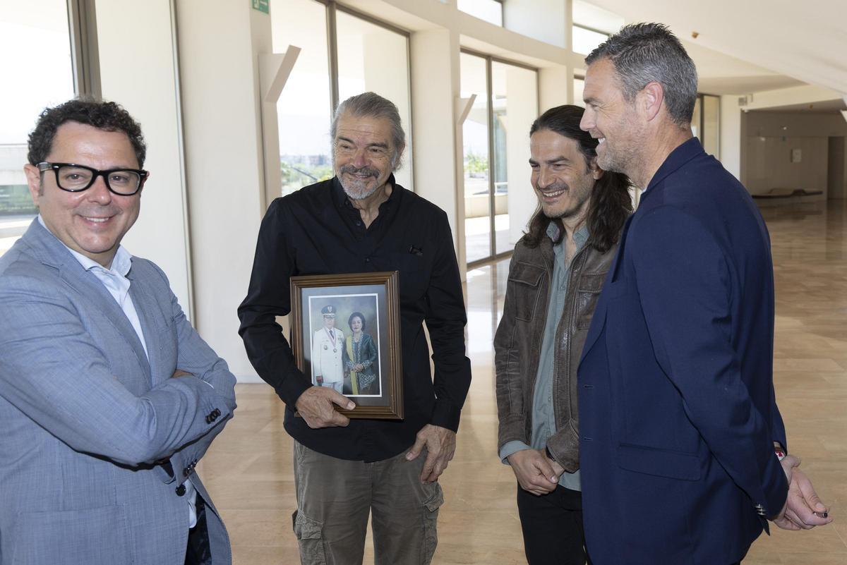 Carlos Blanco Fadol conversa con Manuel Cebrián, José Francisco García y el director del Conservatorio de Caravaca, Raúl Bartomeu