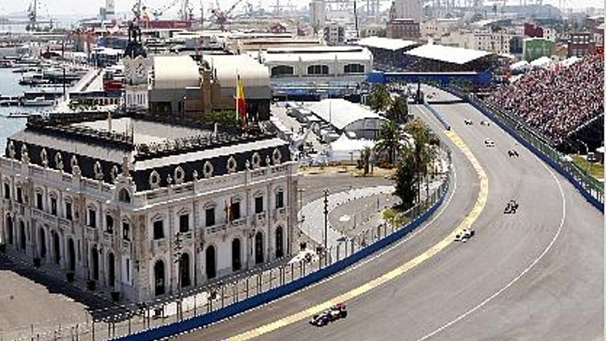 El PSPV acusa  al ayuntamiento de desviar dinero de la Copa del América para  la Fórmula 1