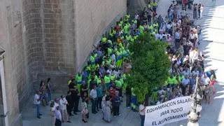 UGT, CCOO y USO convocan a una concentración a los trabajadores del Ayuntamiento de Badajoz